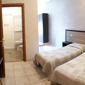 Salus Hotel