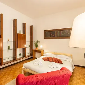 Central Guest House Гостевой дом